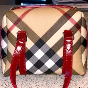 Small boxy Burberry hand bag
